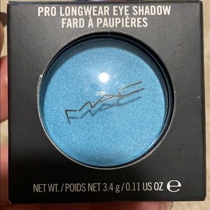 MAC Pro Longwear Eye Shadow in “Styledriven”